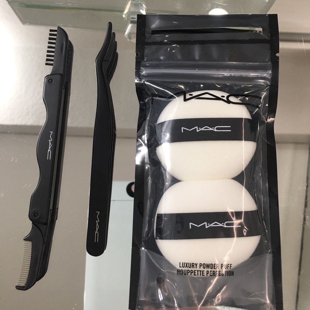 MAC Accessories Lash applicator/Brow Comb/ Sponges